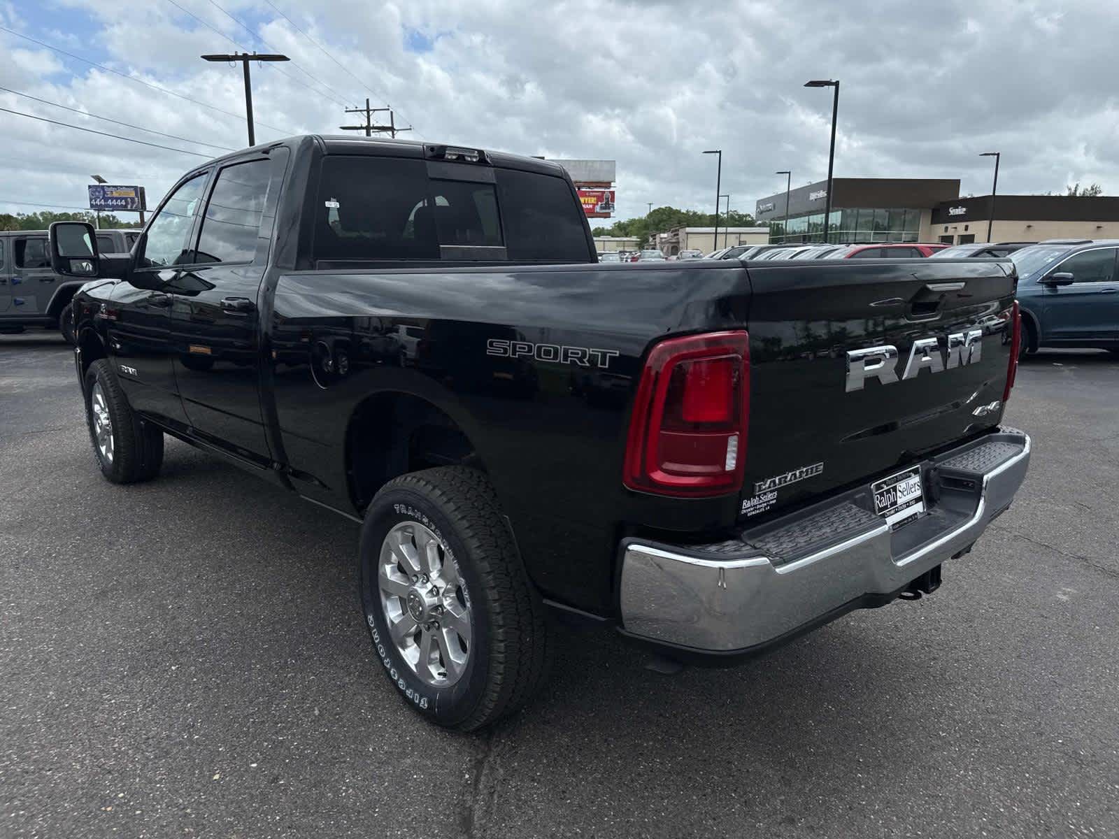 2025 Ram 2500 Laramie photo 4