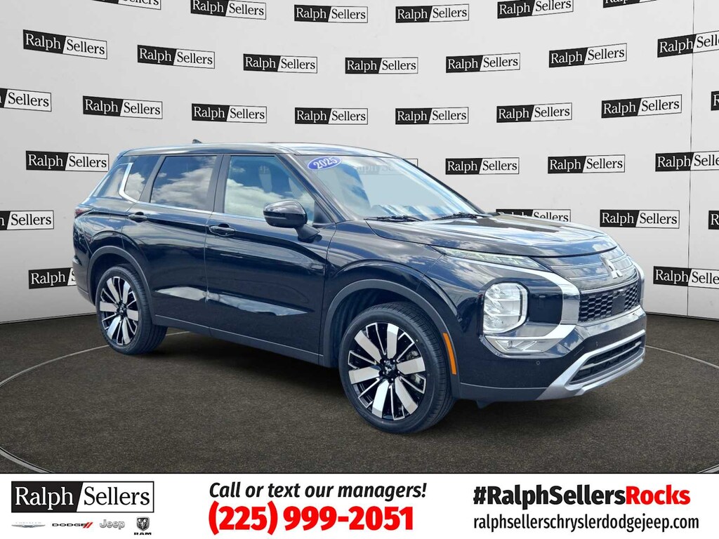 Used 2025 Mitsubishi Outlander SE SUV