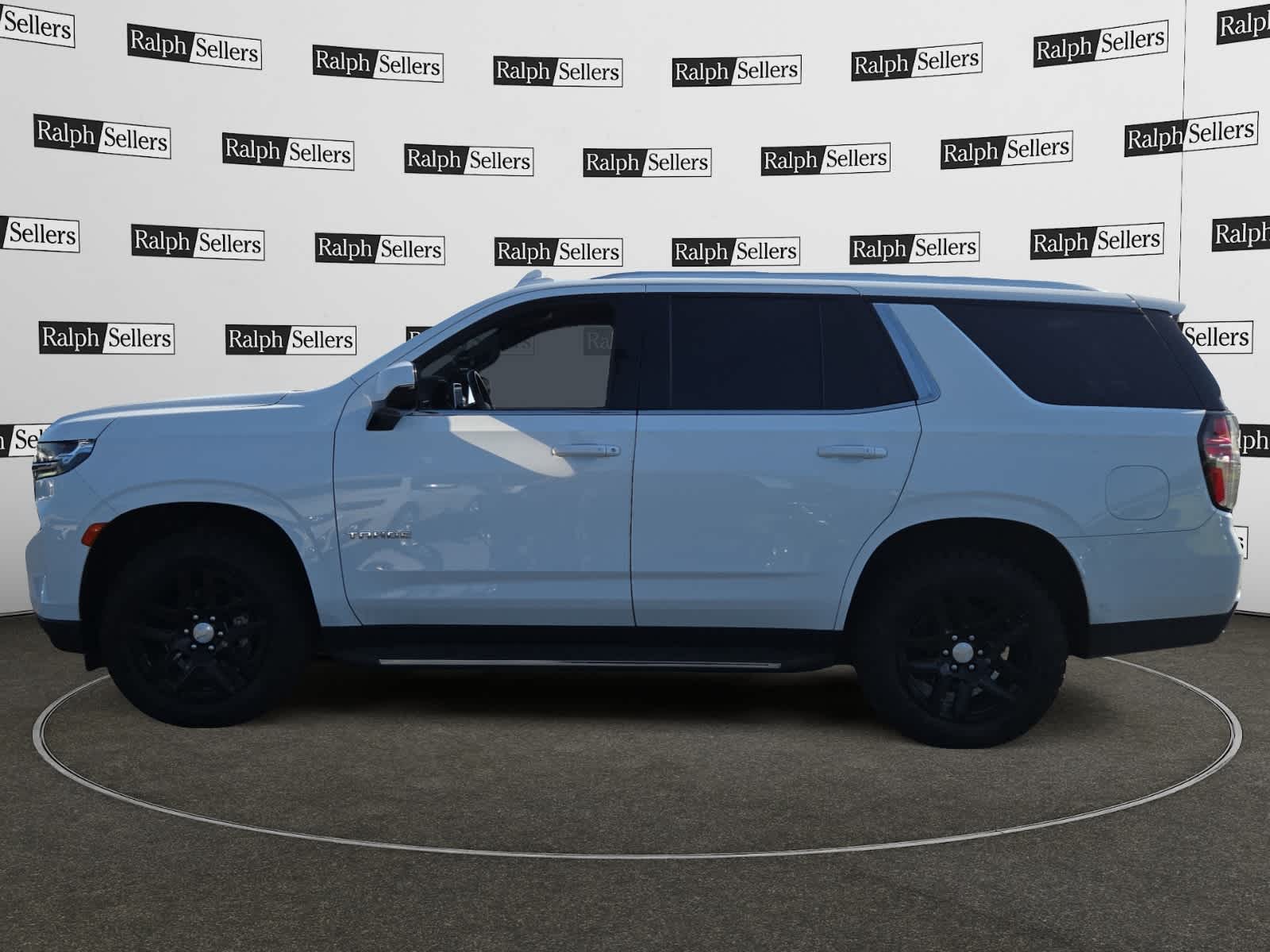 2021 Chevrolet Tahoe LS photo 3