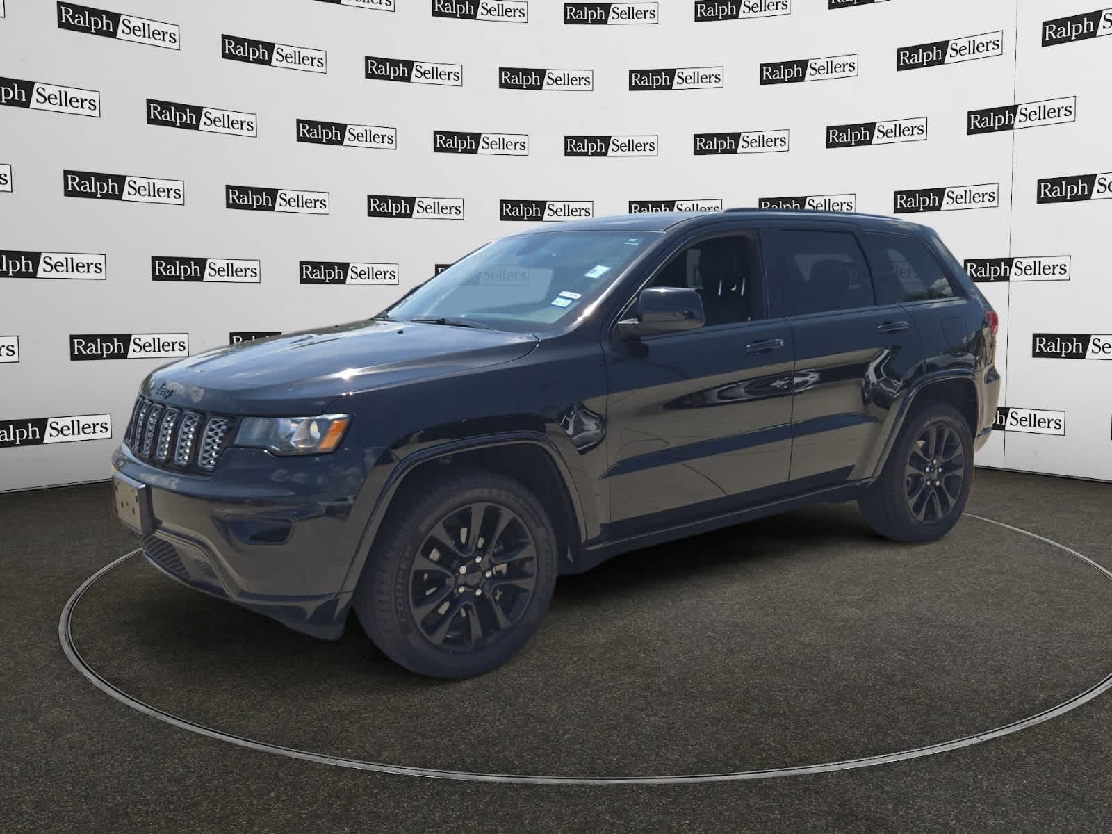 Used 2020 Jeep Grand Cherokee Altitude with VIN 1C4RJEAG1LC306589 for sale in Gonzales, LA