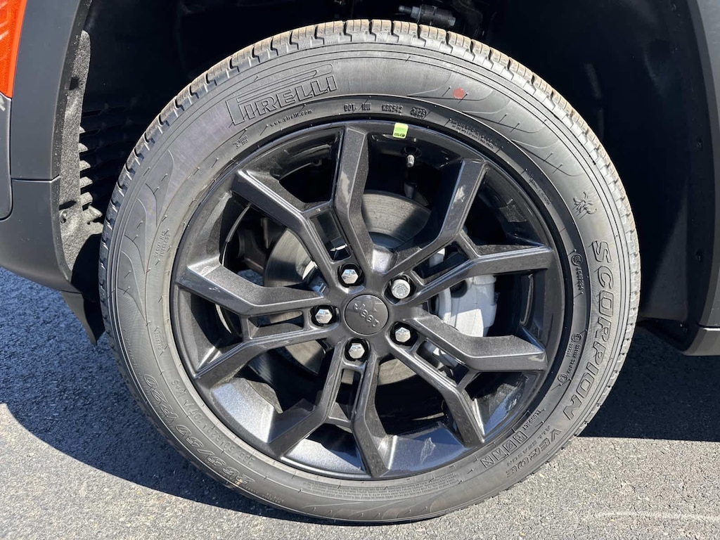 New 2025 Jeep Grand Cherokee Limited 4x4 Sport Utility