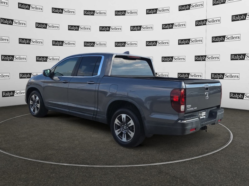 Used 2017 Honda Ridgeline RTL 4x2 Crew Cab 5.3 Bed Truck