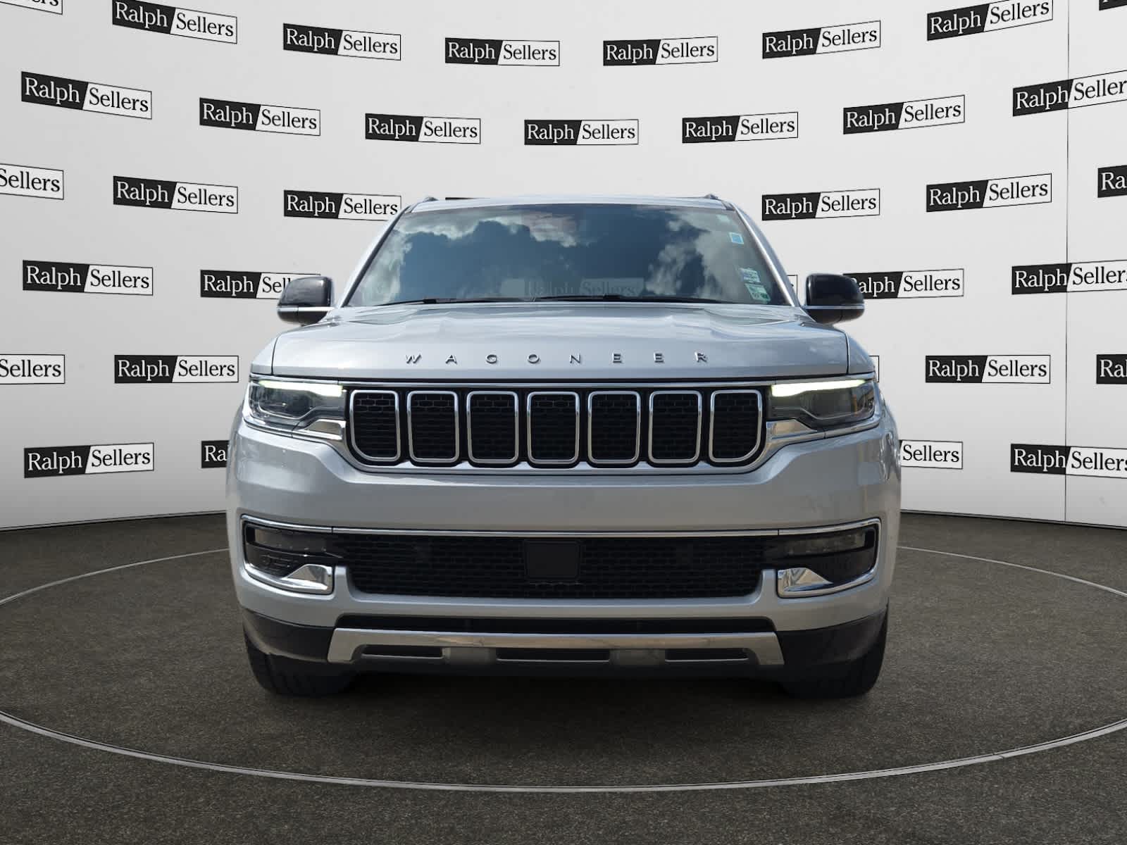 2024 Jeep Wagoneer L Series III - Photo 8