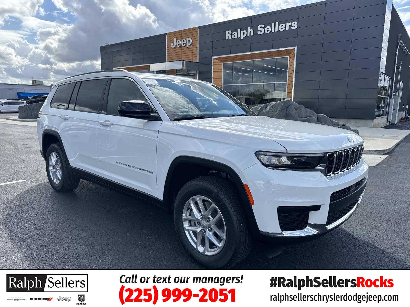 2025 Jeep Grand Cherokee L Laredo's photo