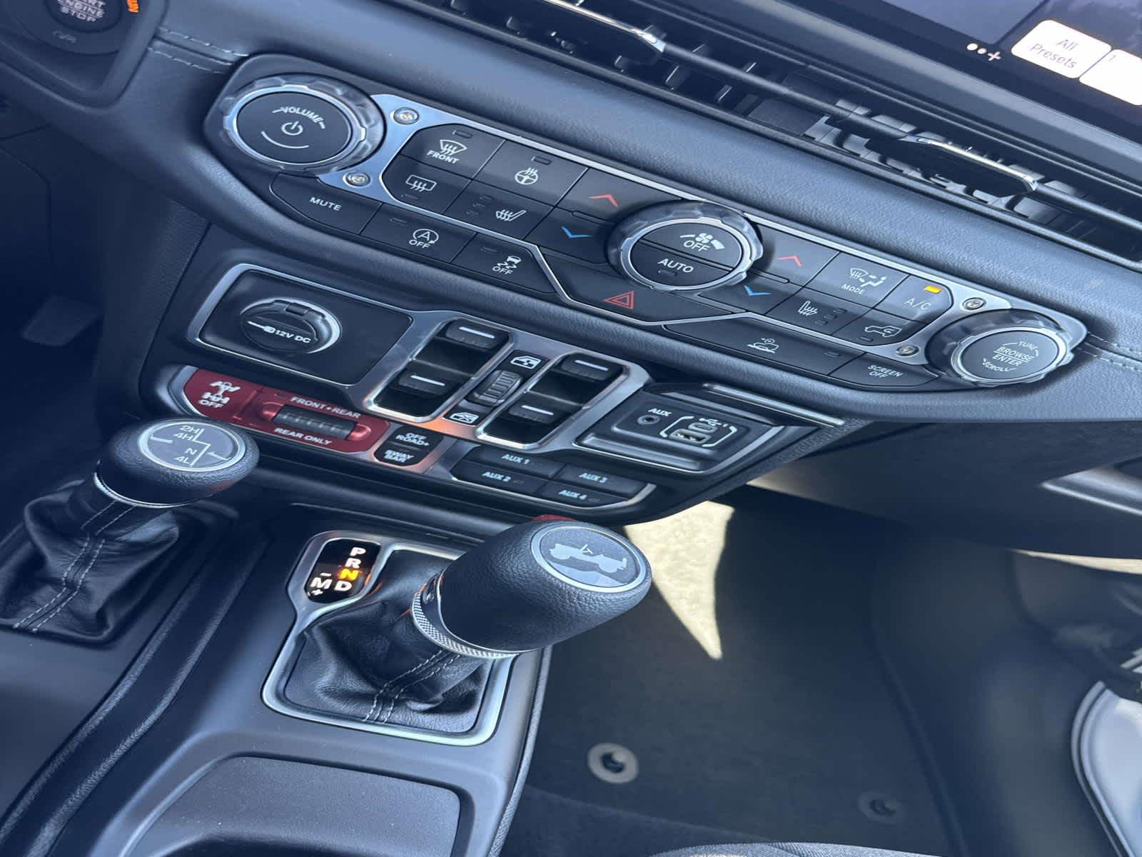 2026 Jeep Wrangler 4-Door Rubicon - Photo 15