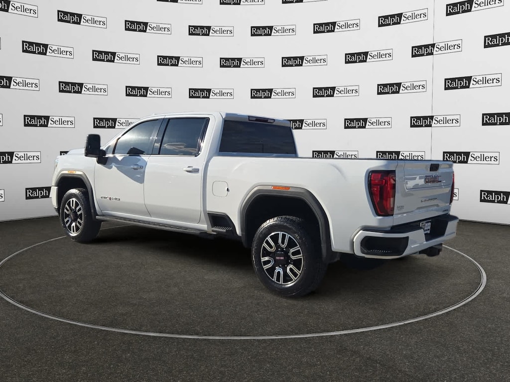 Used 2022 GMC Sierra 2500HD AT4 4WD Crew Cab 159 Truck