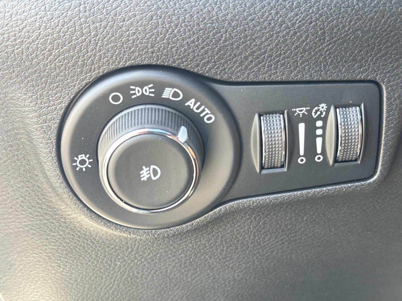 2026 Jeep Compass Latitude - Photo 13
