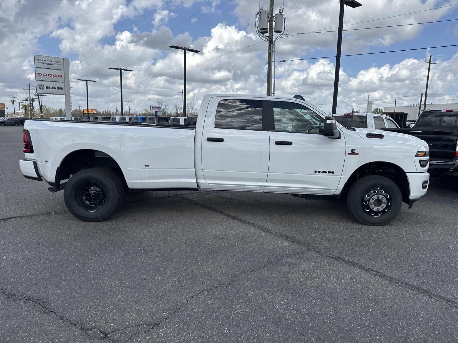 2026 RAM 3500 Big Horn - Photo 6
