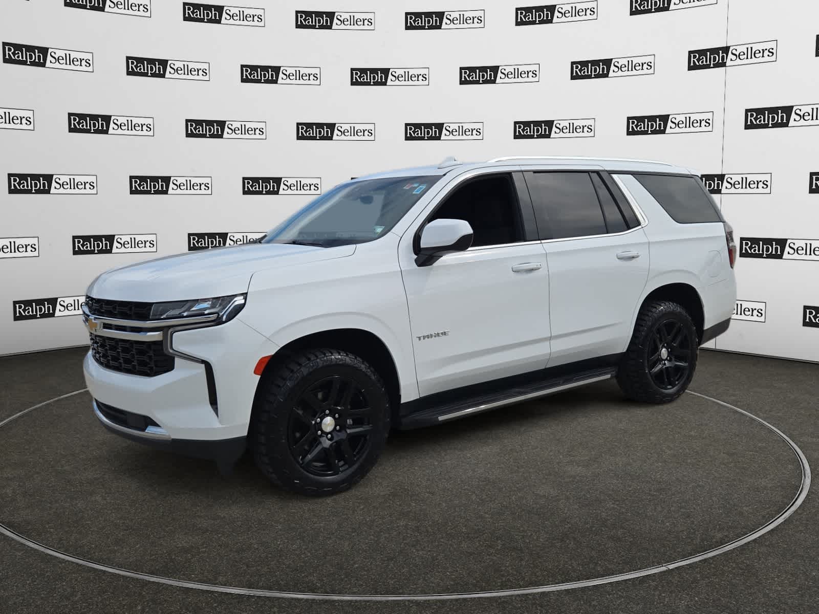 2021 Chevrolet Tahoe LS photo 2