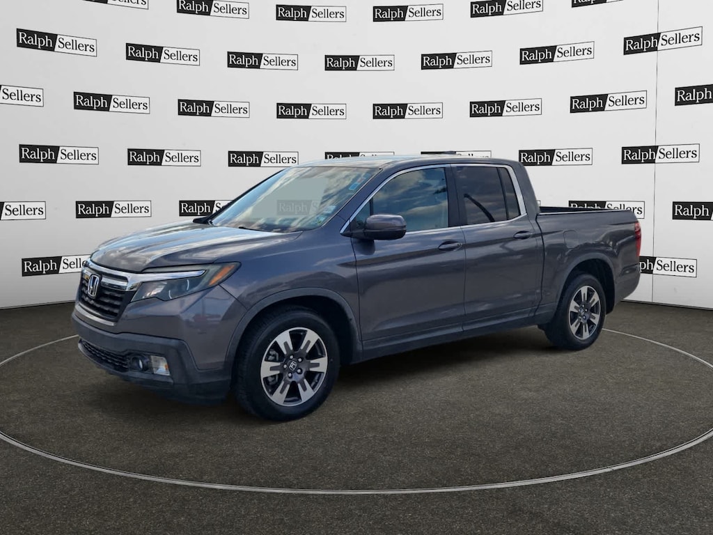 Used 2017 Honda Ridgeline RTL 4x2 Crew Cab 5.3 Bed Truck