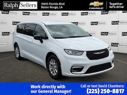 2025 Chrysler Pacifica Select Van Passenger Van