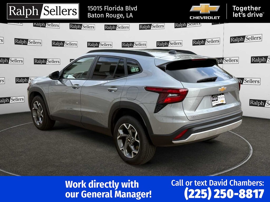 Used 2025 Chevrolet Trax LT SUV