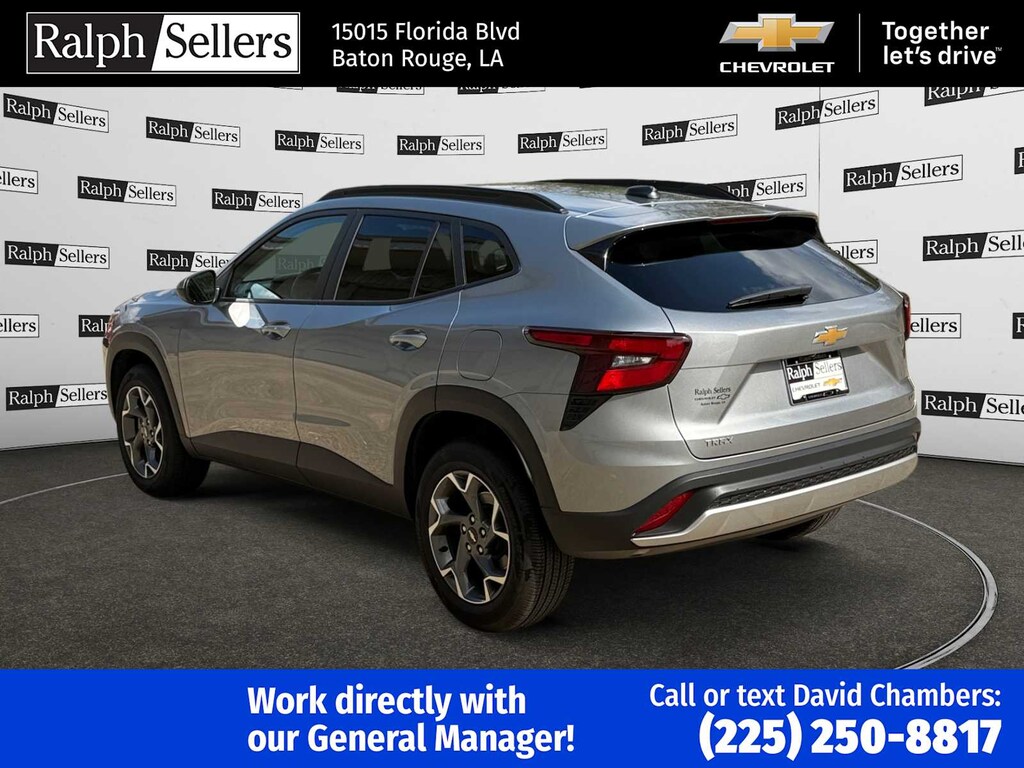 Used 2025 Chevrolet Trax LT SUV