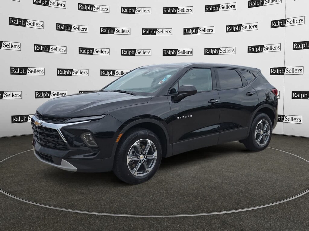 Used 2025 Chevrolet Blazer LT SUV