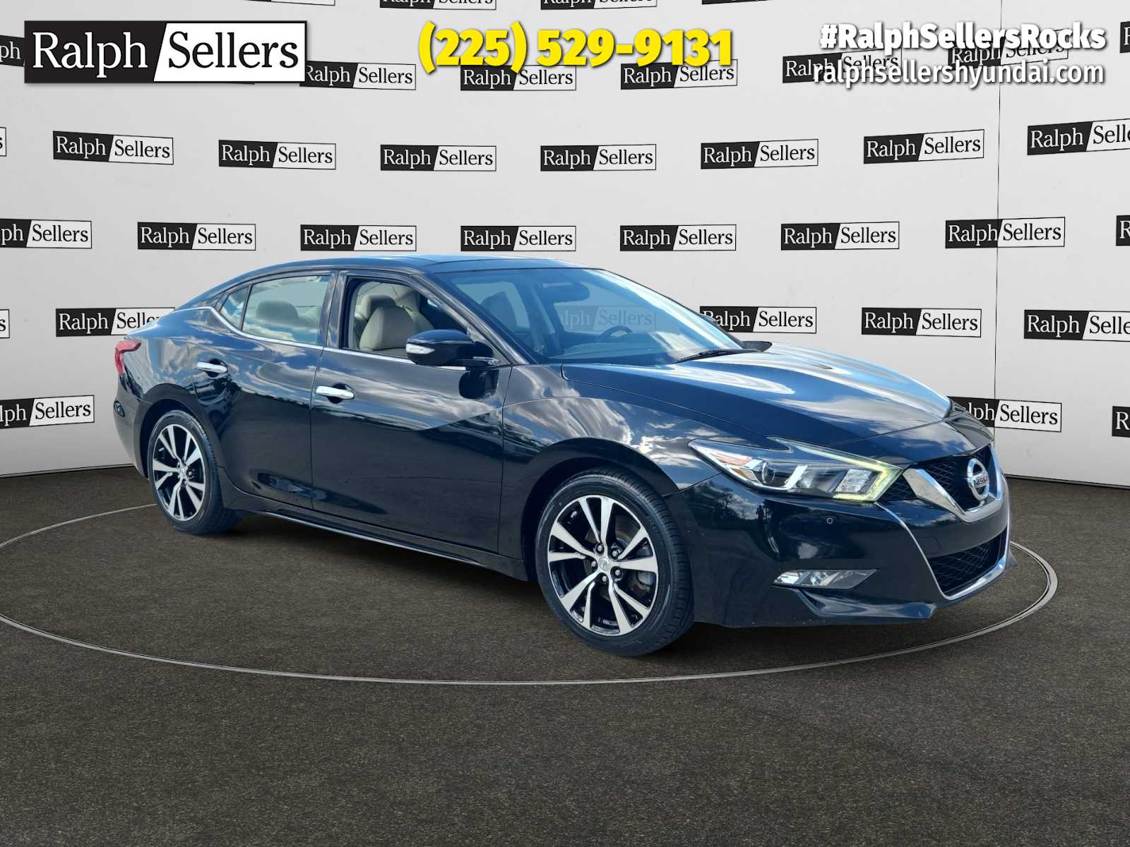 2018 Nissan Maxima SL's photo