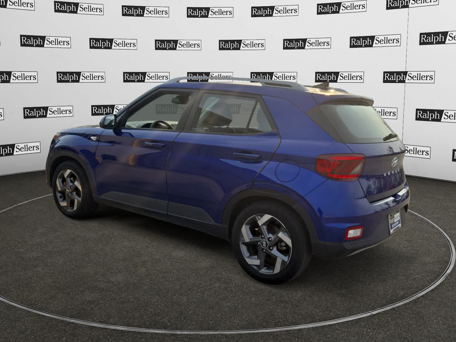 2022 Hyundai Venue SEL Limited photo 3