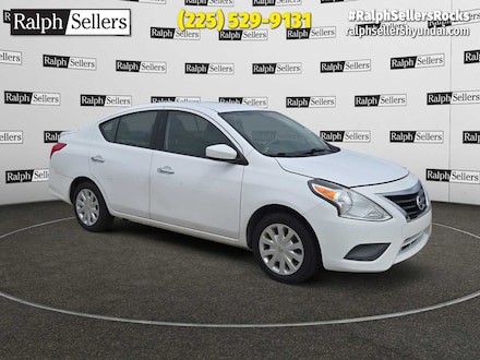 2016 Nissan Versa SV Sedan