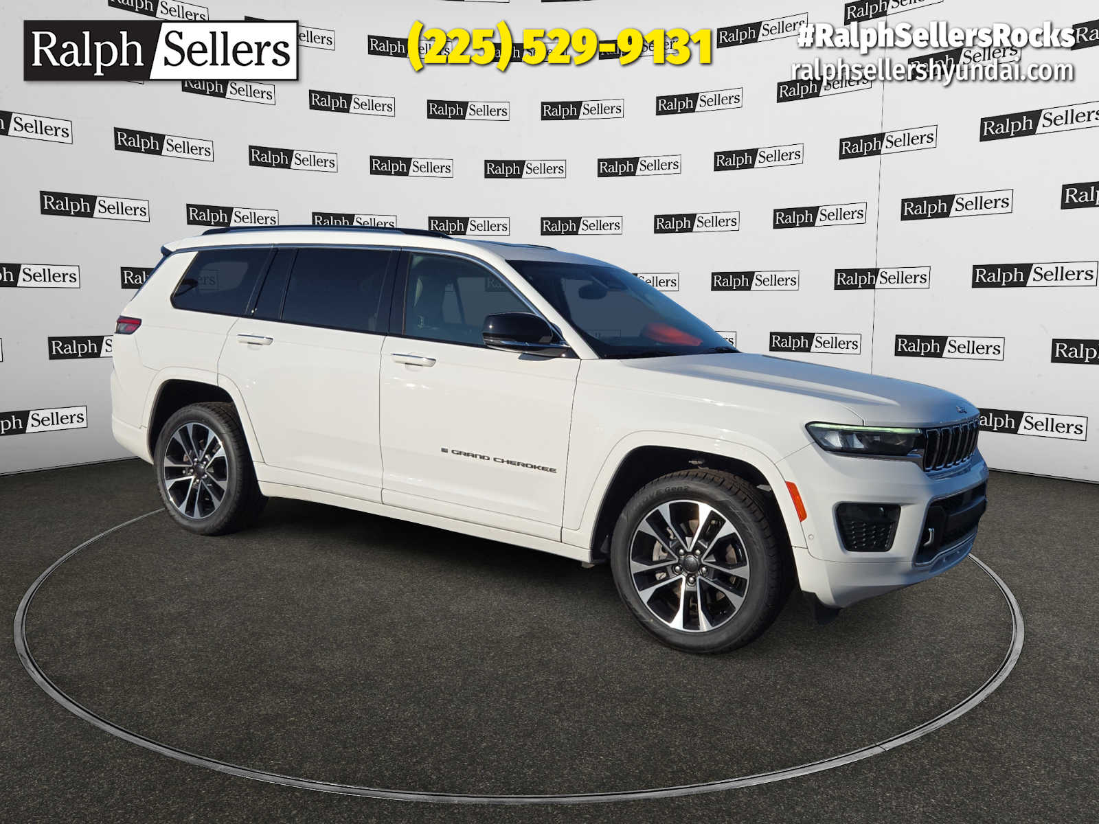 2021 Jeep Grand Cherokee L Overland's photo