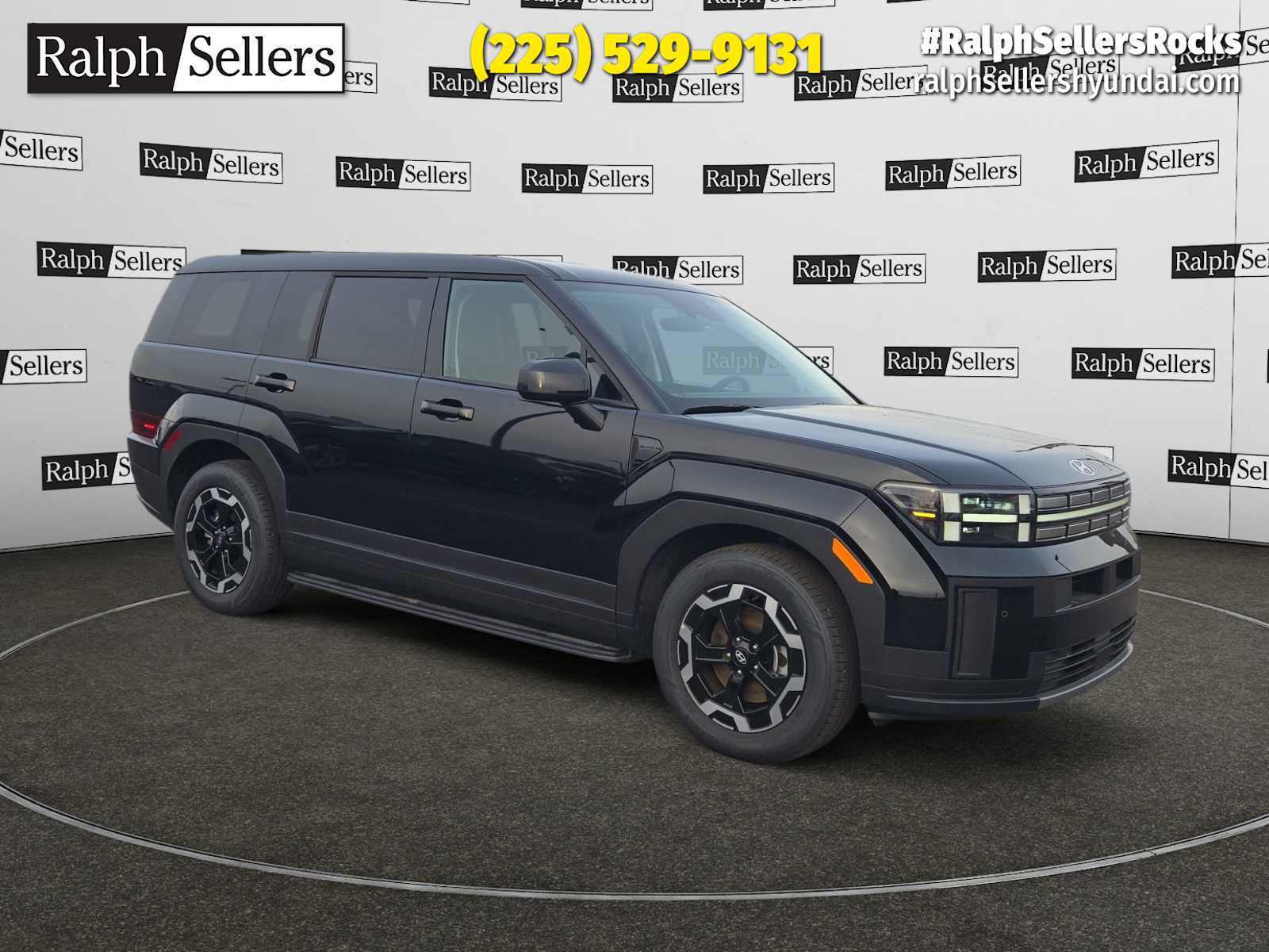 2025 Hyundai Santa Fe SE's photo