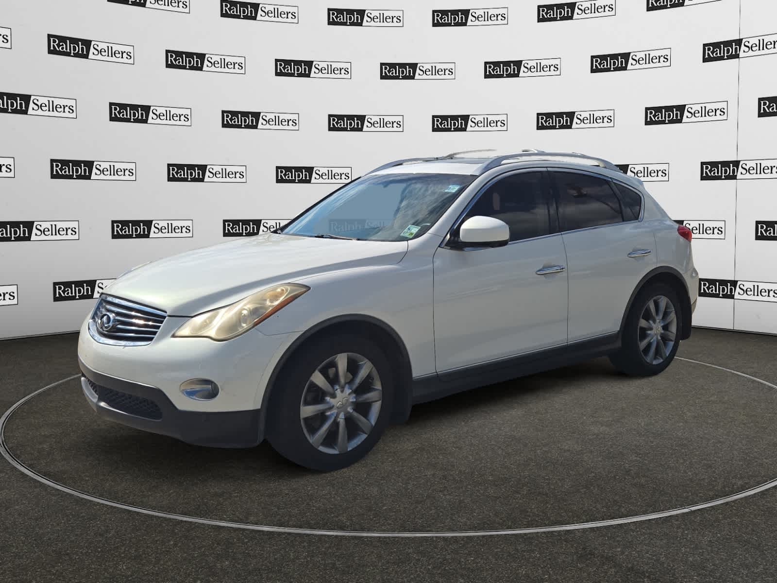 2010 Infiniti EX35 Journey photo 2