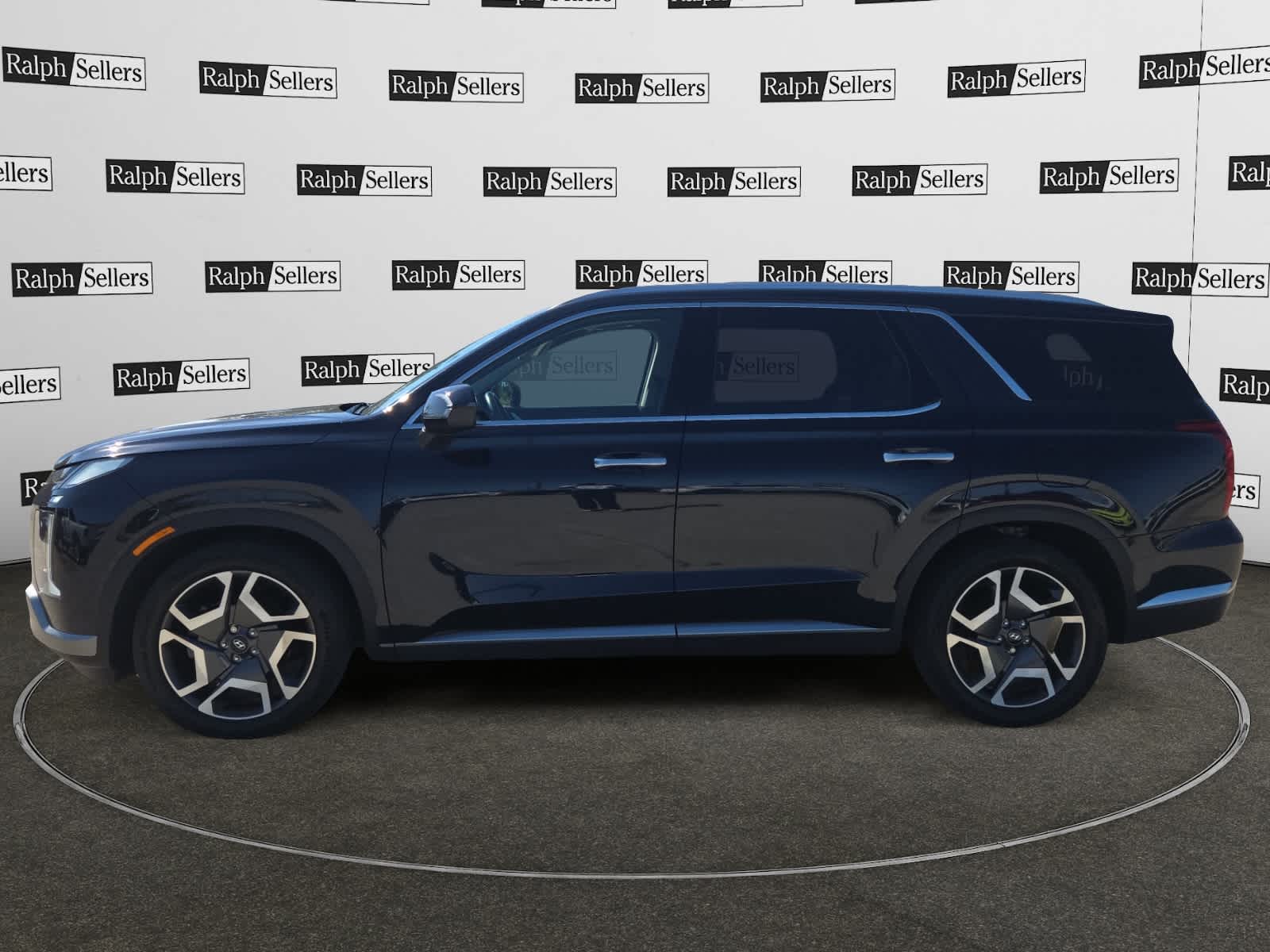 2024 Hyundai Palisade Limited photo 3