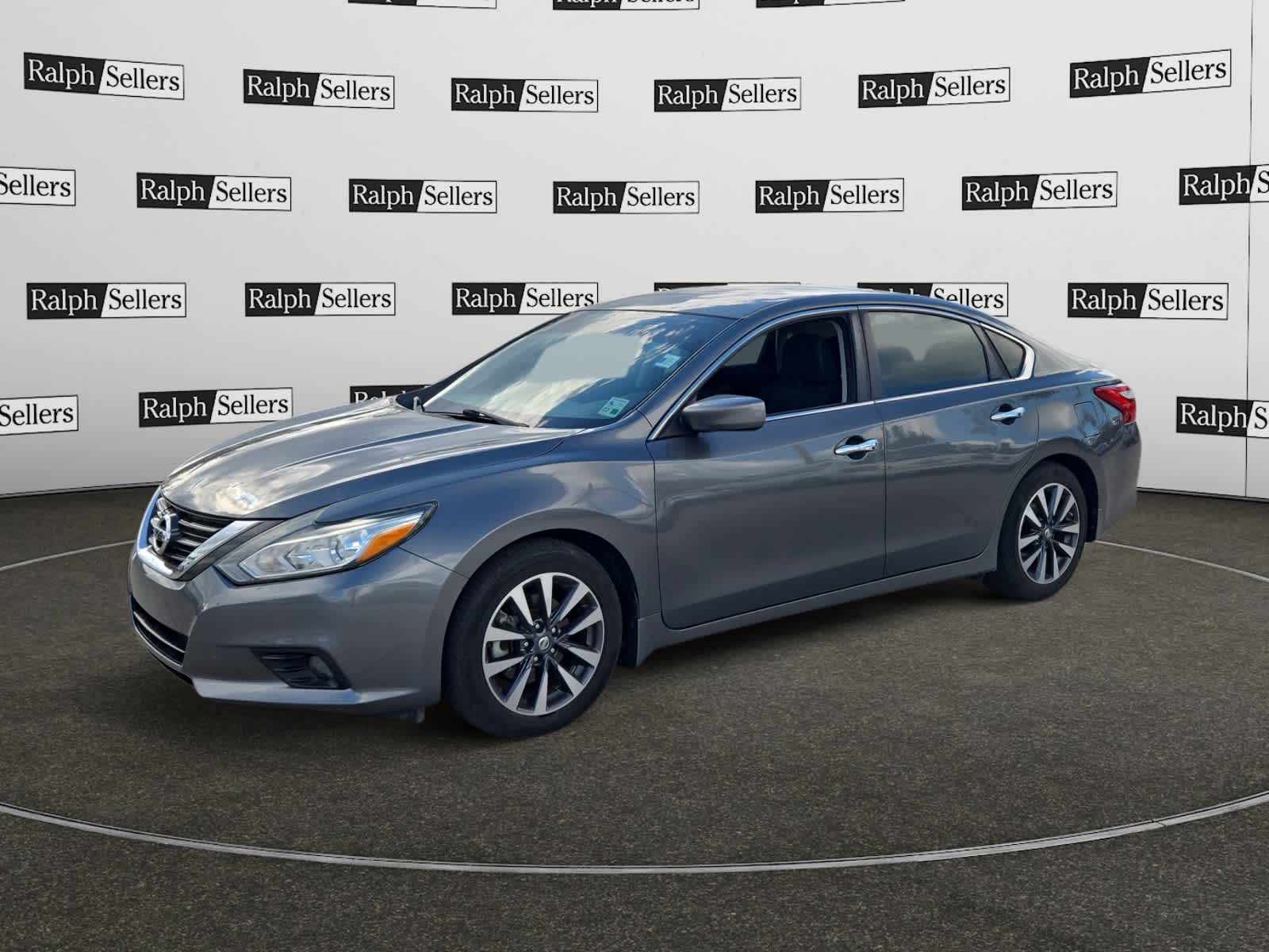 2017 Nissan Altima 2.5 SV photo 2
