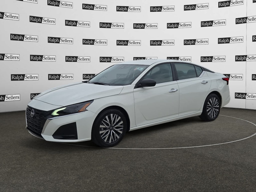 Used 2025 Nissan Altima SV Sedan