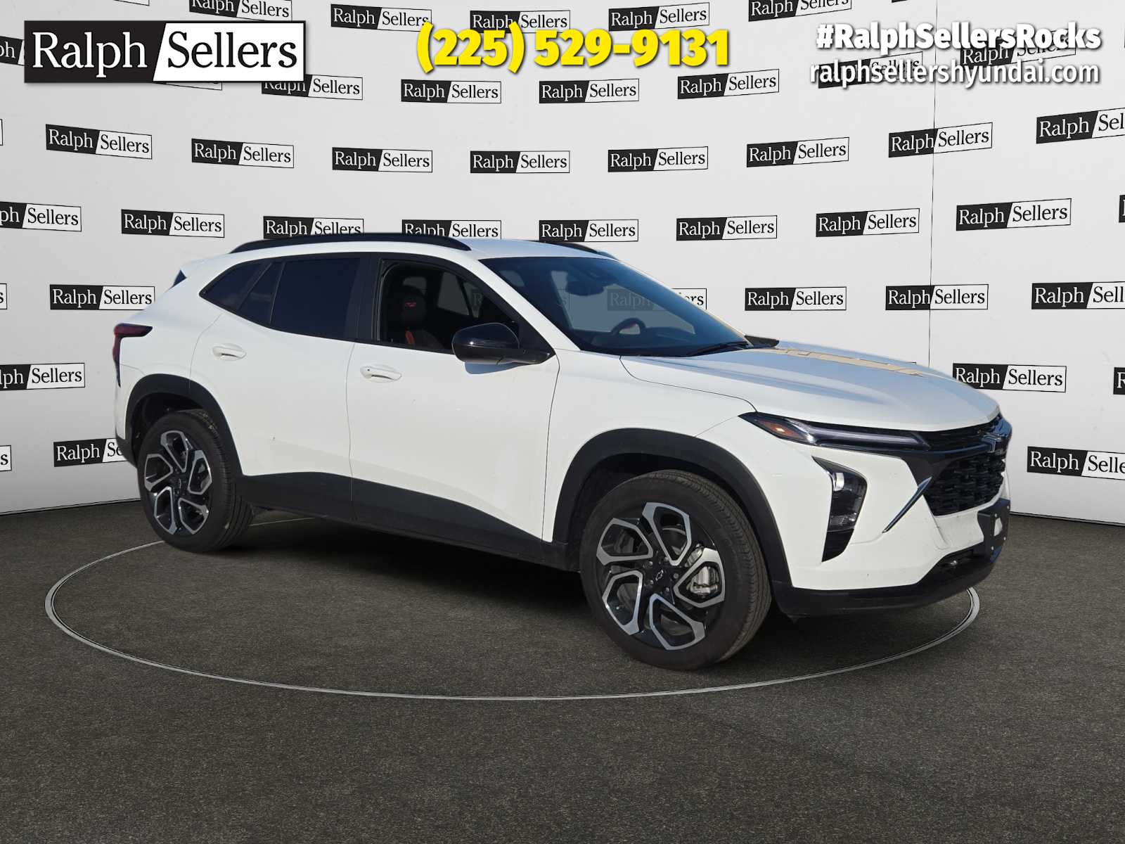 2025 Chevrolet Trax RS's photo