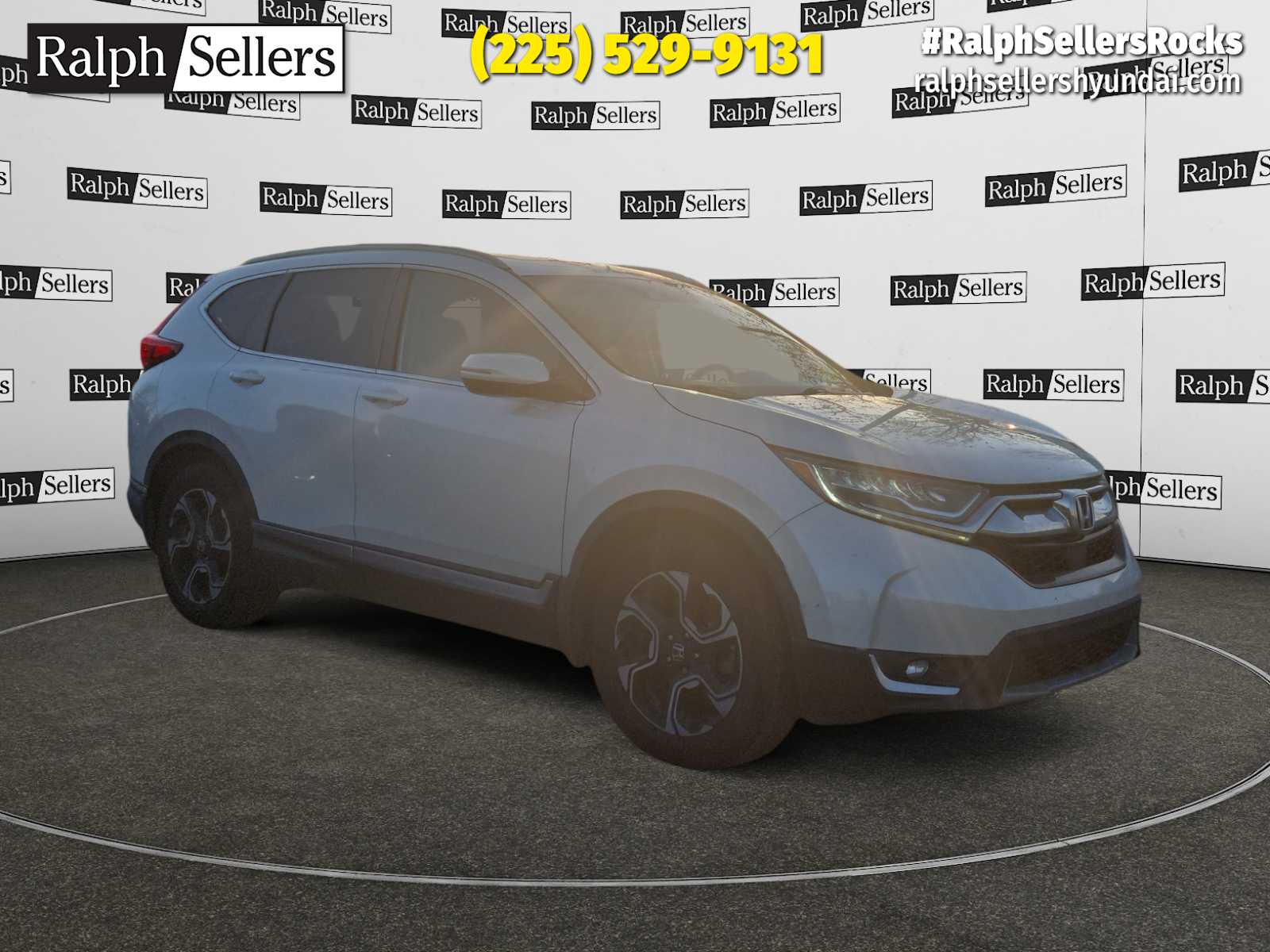 2017 Honda CR-V Touring's photo