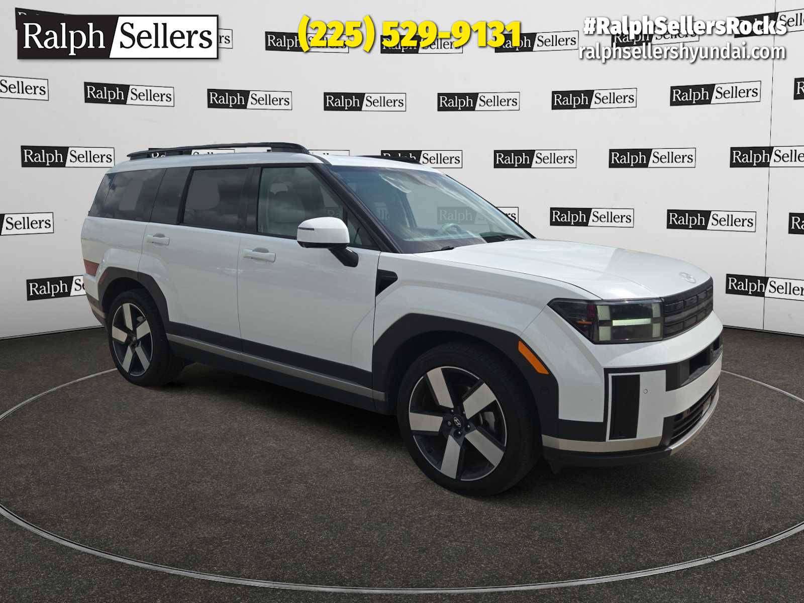 2024 Hyundai Santa Fe Limited 2.5's photo