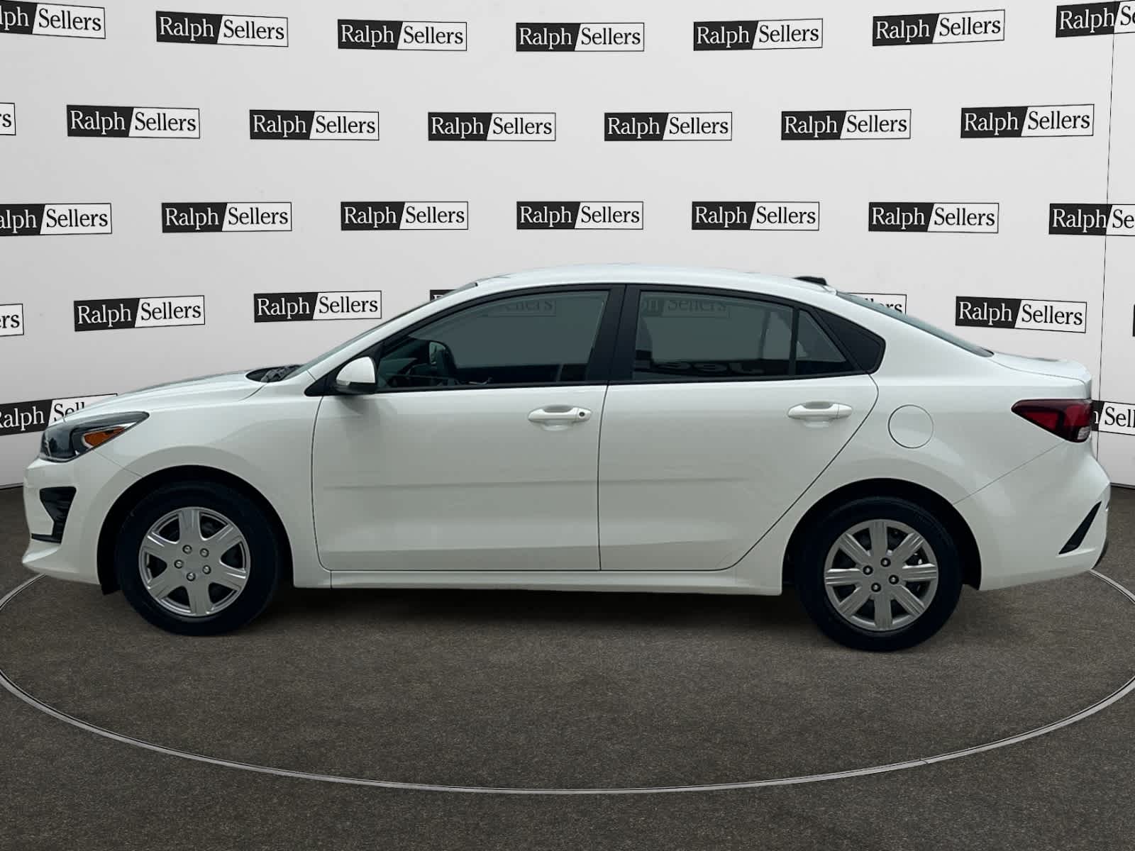 2023 Kia Rio LX photo 3