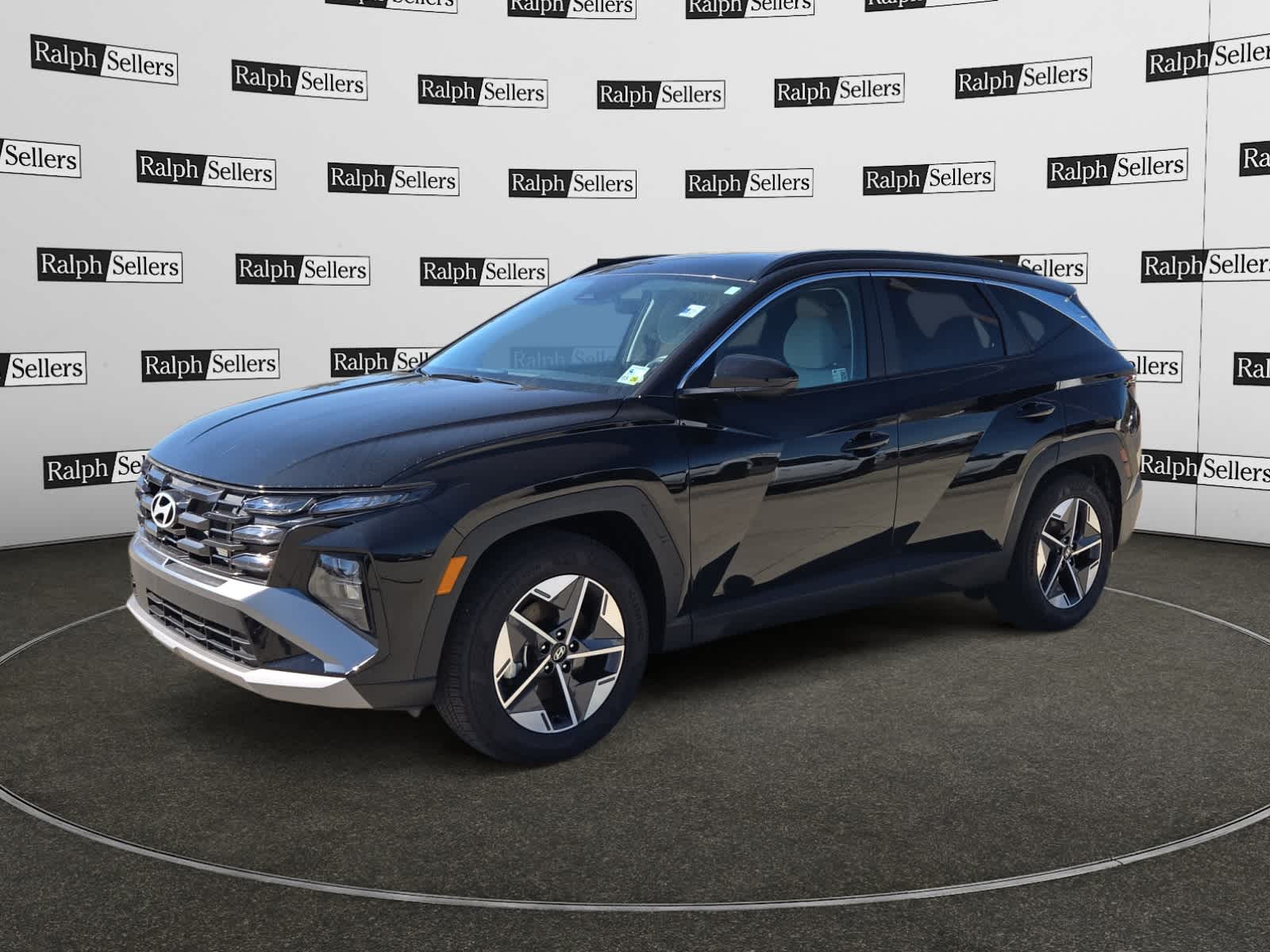 2025 Hyundai Tucson SEL photo 2