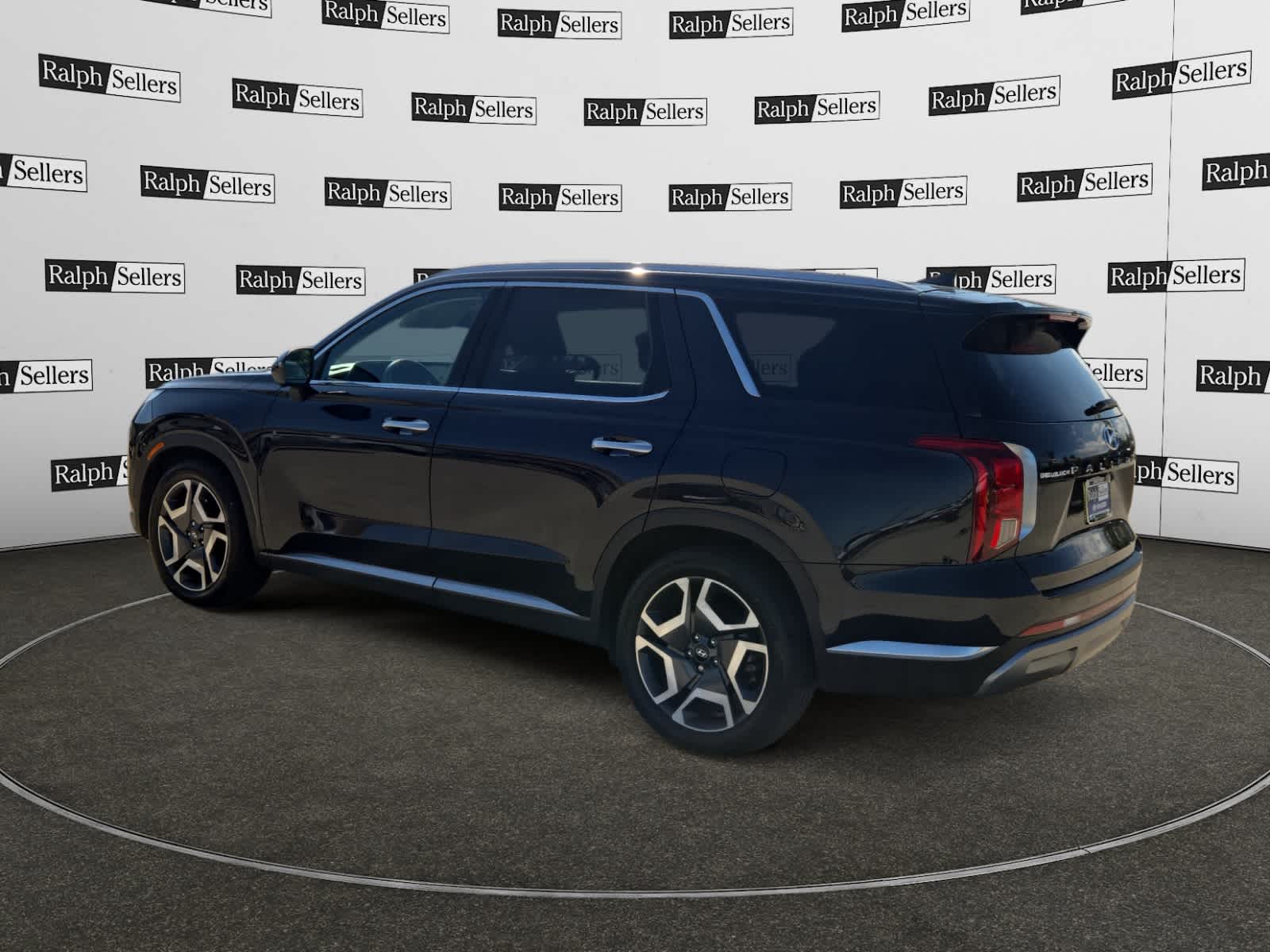 2024 Hyundai Palisade Limited photo 4