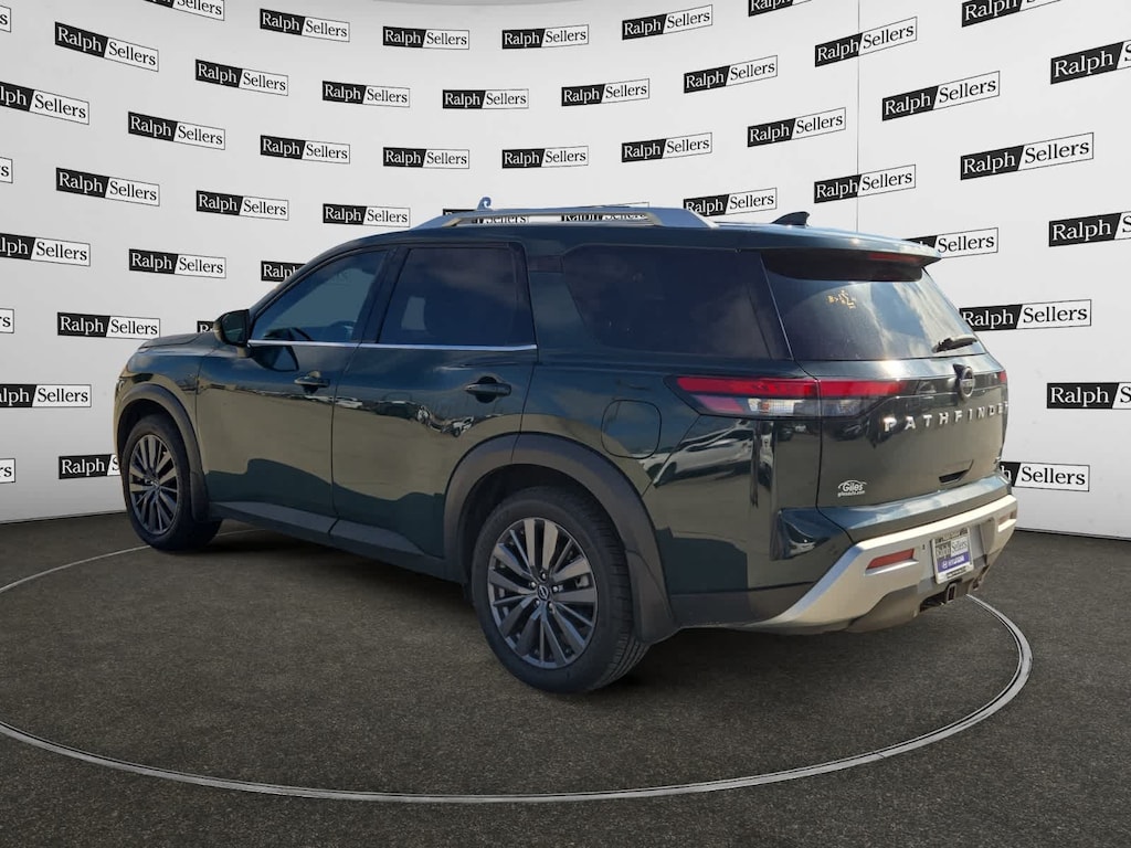 Used 2022 Nissan Pathfinder SL SUV