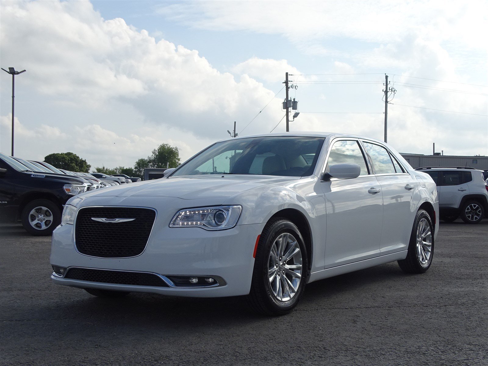 White Chrysler 300 >> New 2019 Chrysler 300 For Sale Del Rio Tx Stock C28732 White Chrysler 300 >> New 2019 Chrysler 300 For Sale Del Rio Tx Stock C28732