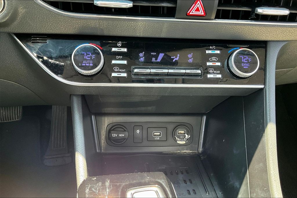 2022 Hyundai Sonata Limited - Photo 16