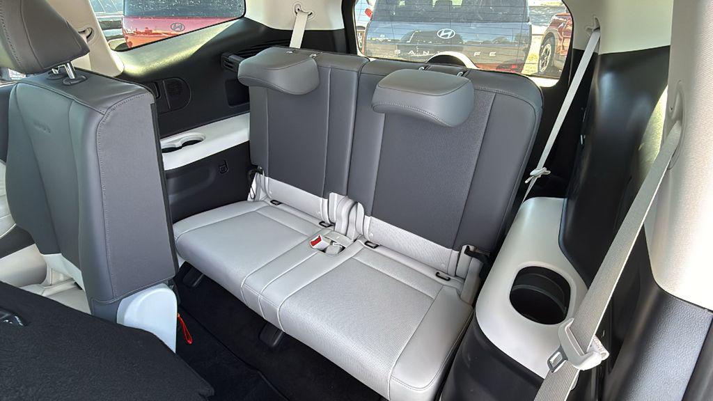2026 Hyundai IONIQ 9 SEL - Photo 15