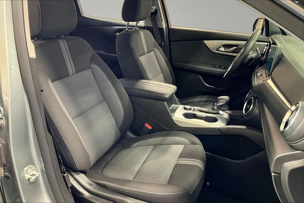 2025 Chevrolet Blazer 2LT - Photo 30