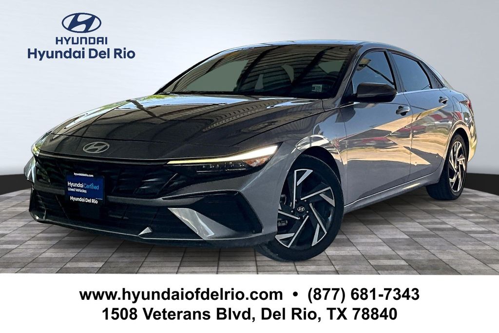 2025 Hyundai Elantra 2.0 Limited IVT's photo