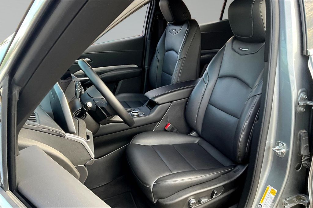 2025 Cadillac XT4 Premium Luxury - Photo 21