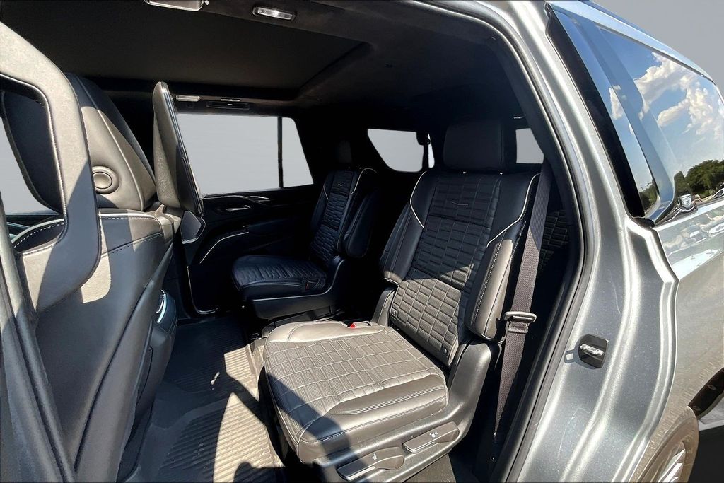 2024 Cadillac Escalade V-Series - Photo 22