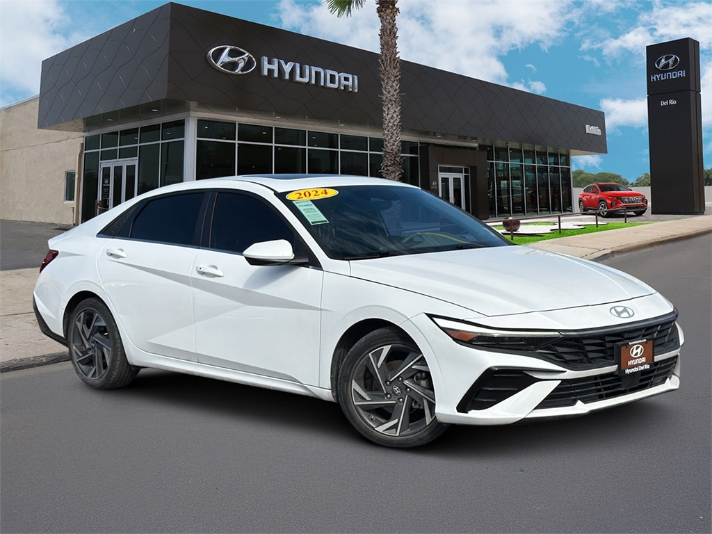 2024 Hyundai Elantra SEL's photo