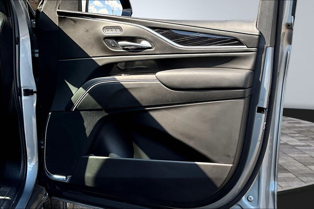 2024 Cadillac Escalade V-Series - Photo 28