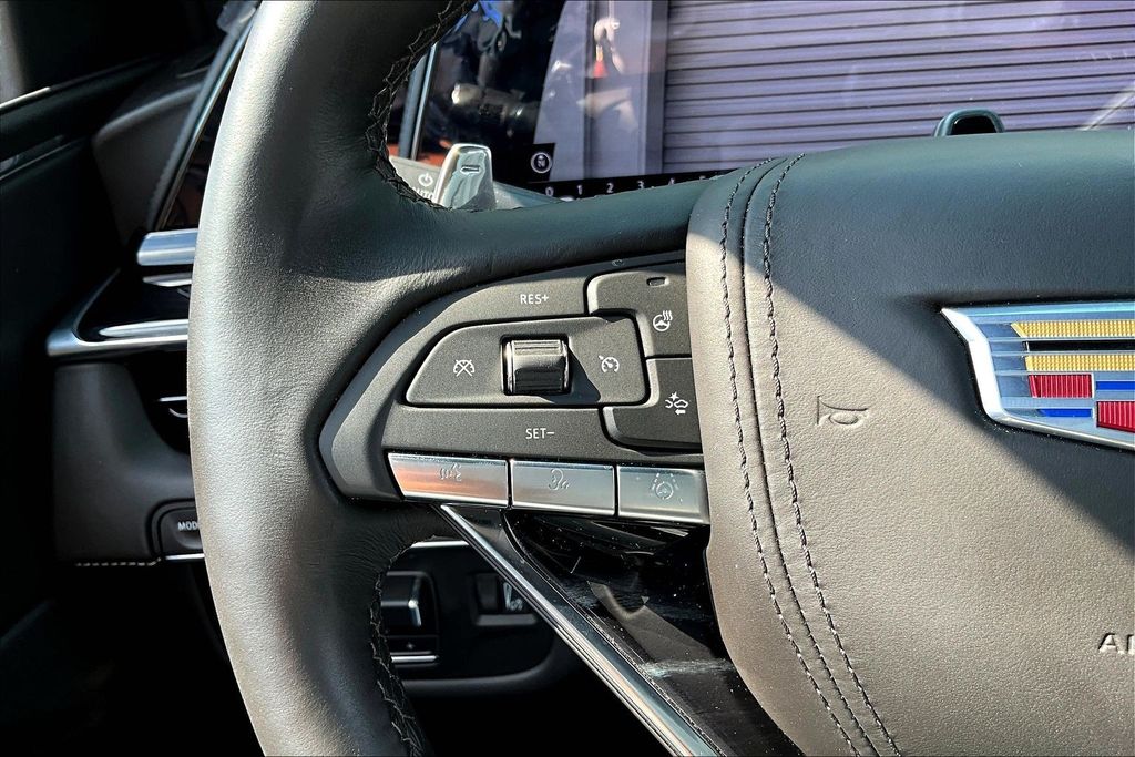2024 Cadillac Escalade V-Series - Photo 12