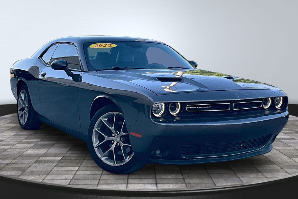 2021 Dodge Challenger SXT - Photo 4