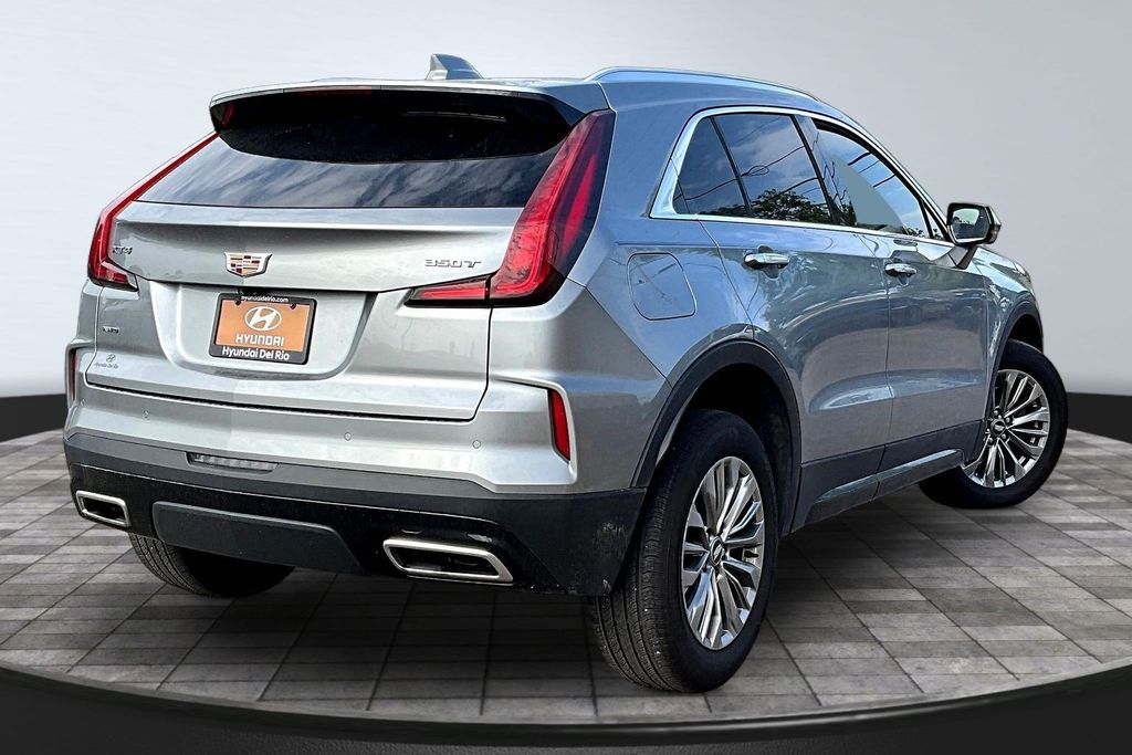 2025 Cadillac XT4 Premium Luxury - Photo 7