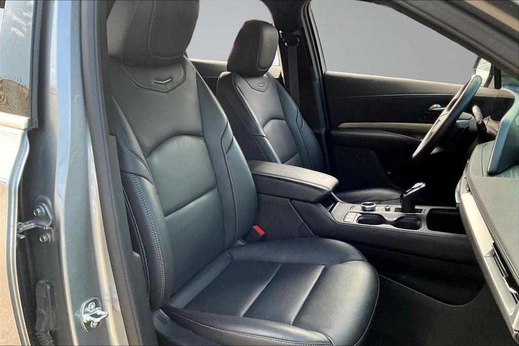 2025 Cadillac XT4 Premium Luxury - Photo 29