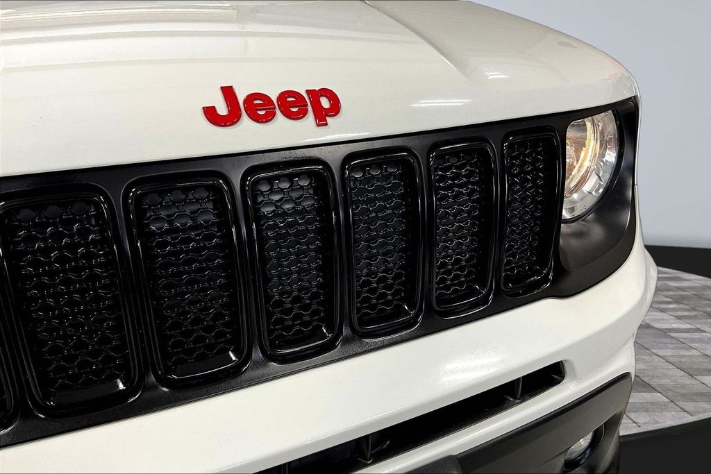 2023 Jeep Renegade Red Edition - Photo 33
