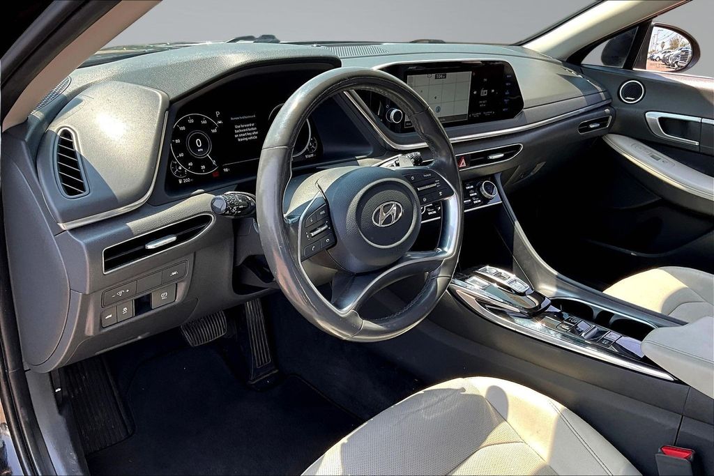 2022 Hyundai Sonata Limited - Photo 17