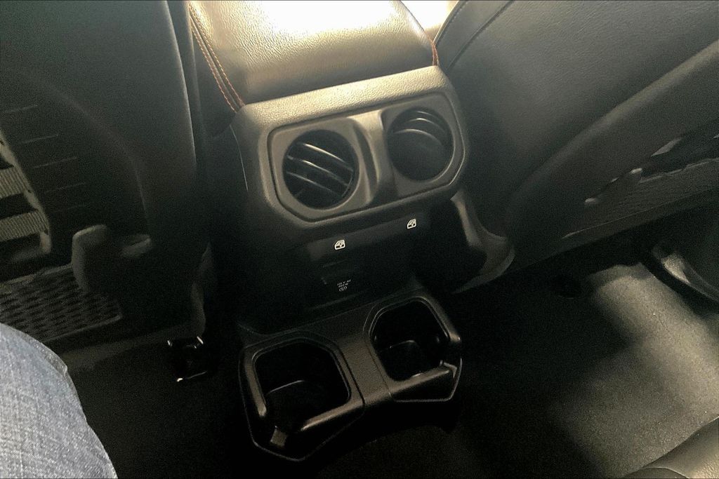2022 Jeep Gladiator Mojave - Photo 12